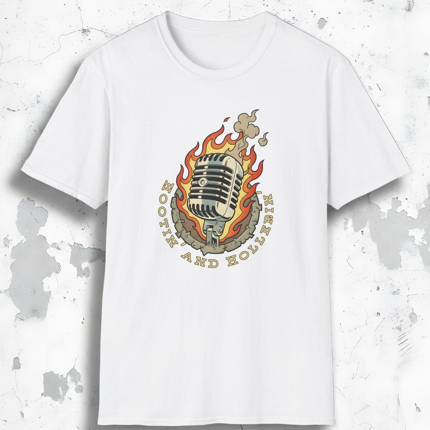 Hootin' & Hollerin' Tee
