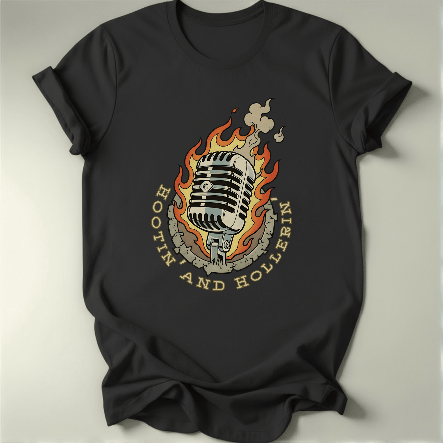 Hootin' & Hollerin' Tee